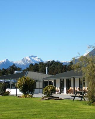 Heritage Park Lodge