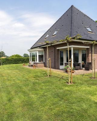 Holiday home with wide views and garden