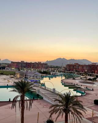 Fully Equipped Apartments Pool & Mountains View in Porto Sharm Resort