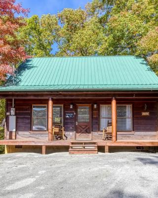 Dog Friendly, Quiet Chalet, Hot Tub, Fireplace