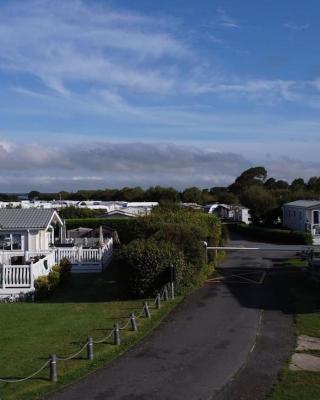 2 bedroom static caravan on quiet park near Caernarfon & Snowdonia