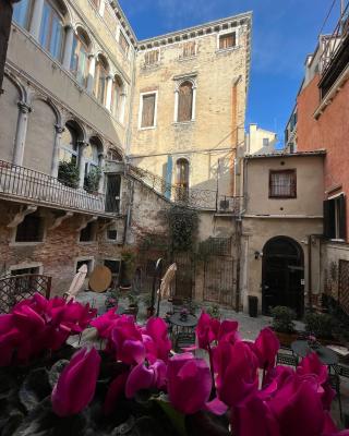 Corte del Doge di Rialto