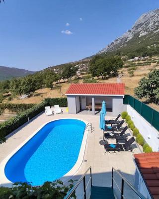 Apartman Toni, Gata