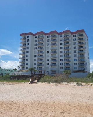 Updated Oceanfront Condo! Come Relax by the Sea!