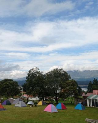 Camping Las Acacias