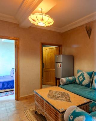 Chillax room salon 2P
