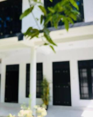 Sea Hub Resort Midigama
