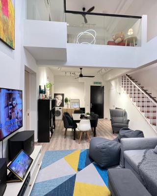 Duplex Town House at EcoBotanic Near Legoland with Netflix and KTV System