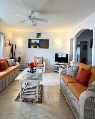 Welcome to the unpretentious and breezy Graceville, steps away from the beach