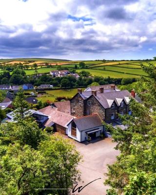 Wolfscastle Country Hotel