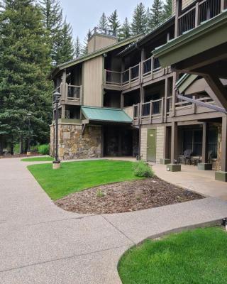 Bluegreen's StreamSide at Vail