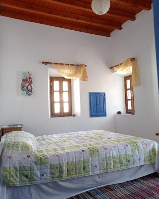 quiet stone house in Nisyros