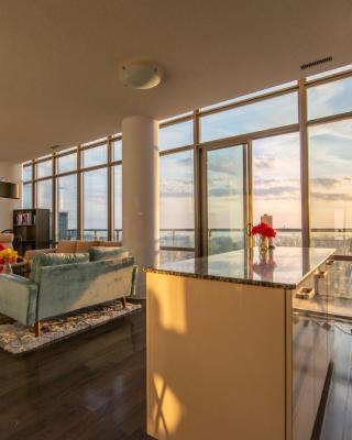 Unbelievable Penthouse View with 3 bedrooms