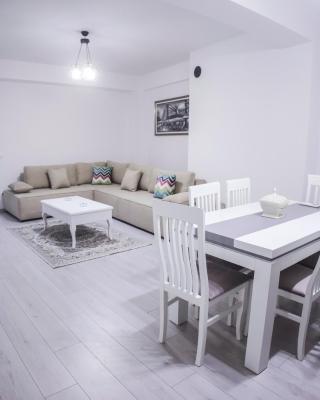 GRANDE APARTMENT KORCE