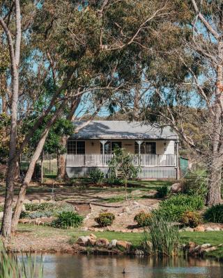 Granite Gardens Cottages & Lake Retreat