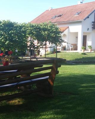 Guest House Family Dukić
