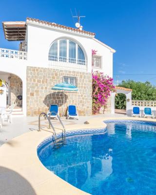 Villa w pool seaview in Cometa