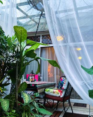 Dickinson Guest House, Guadalajara Expo