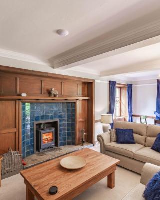 Lorimer Apartment