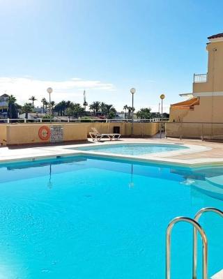 Nice Apartment with Swimmingpool, Wifi and Free Parking in Arguineguin