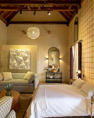 Privado Designer Boutique Hotel