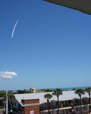 Sandcastles 400 Ocean & Rocket Launch Views, Massive Corner Unit