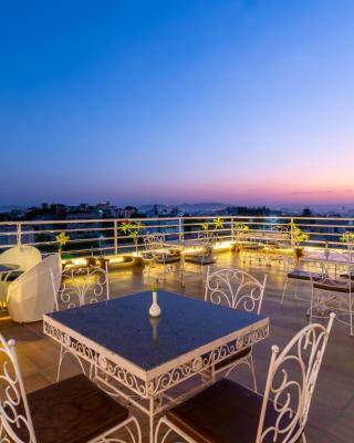 HOTEL THE CELEBRATION BY AMOD Best Hotel & Rooftop