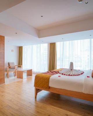Townbridge Hotels & Suites