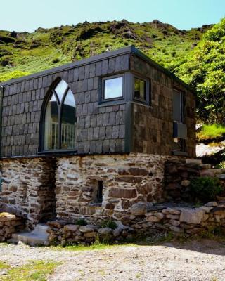Secluded cottage nestled in the Beara Peninsula