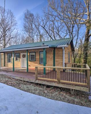 Cozy Knoxville Getaway about 8 Mi to Downtown!