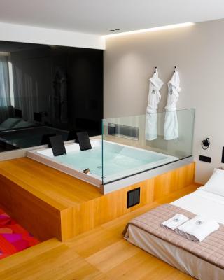 ZOE LUXURY SUITES