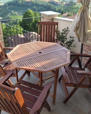 Casa Mantel Holiday Home Panoramic view in Langhe