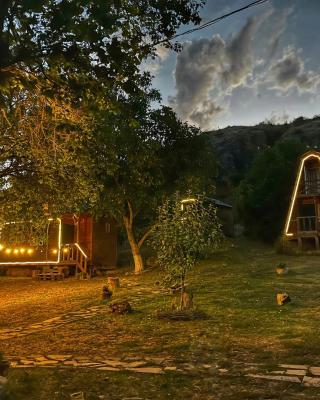 Teo's Cottages