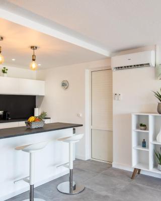 Nettle Bay Beach Villa 2160