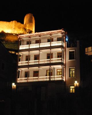 Hotel at Gomi 19