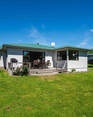 Downtown Delight - Wanaka Holiday Home