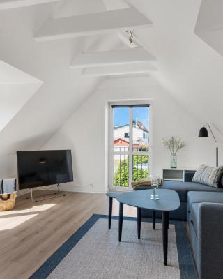 Beautiful Two-Storey, Central Holiday Home - Damgårdsvej 15A