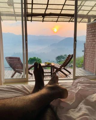 Brisk Ella Retreat