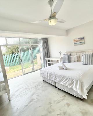 Escape to Umdloti Beach - 115 Camarque Complex with Pool