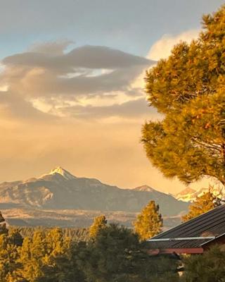 Cozy Pagosa Condo Stunning Mountain and Lake Views!