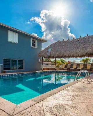 Beautiful 7-Bedroom Villa with Pool