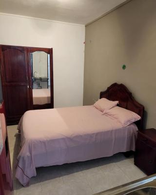 Backpackers rental room/bathroom only
