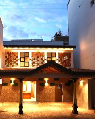 Chetinaad Courtyard Gandhipuram by Centre Park