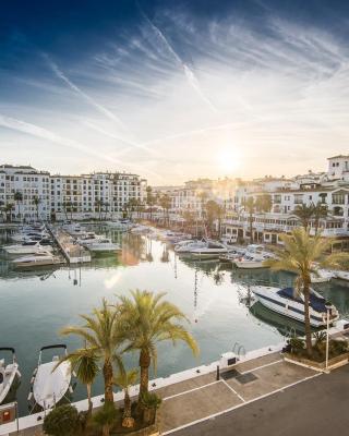 Beautiful Duquesa Harbour apt 2001
