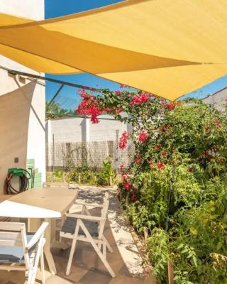 Can Juancho: casita de playa en la Costa dorada