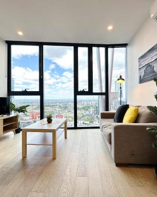 Beautiful SkyView CBD HighRise 3Beds with CarPark Available