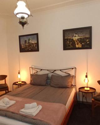 Authentic Belgrade Centre Hostel - Only private rooms
