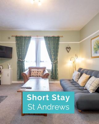 Homely & Central 2 Bed Flat with Parking