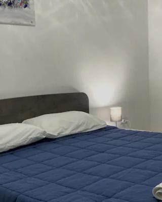 F1 2 St Julians, Private room, bathroom & living shared