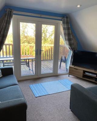 3 Bedroom Lodge with hot tub on lovely quiet holiday park in Cornwall